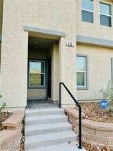 502 Foothill Cove Ln in Henderson, NV - Building Photo - Building Photo