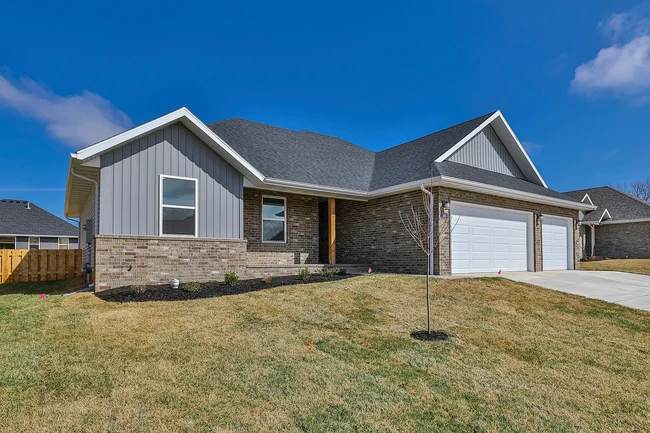 800 E Crew Dr in Nixa, MO - Building Photo - Building Photo