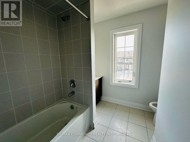 21 Corley St in Kawartha Lakes, ON - Building Photo - Building Photo