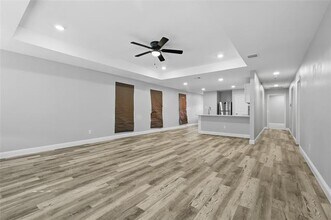 3906 Roberts Ave in Dallas, TX - Foto de edificio - Building Photo