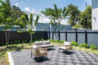 6822 NW 4th Ave in Miami, FL - Building Photo - Building Photo