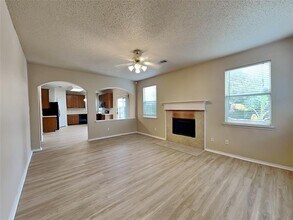8213 Cedarcrest Ln in Fort Worth, TX - Building Photo - Building Photo