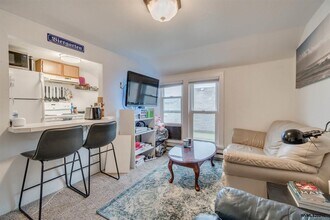503 NW 18th St, Unit 3 in Corvallis, OR - Foto de edificio - Building Photo