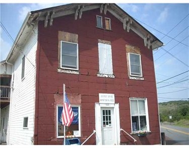 102 Post Office Rd in Boynton, PA - Building Photo