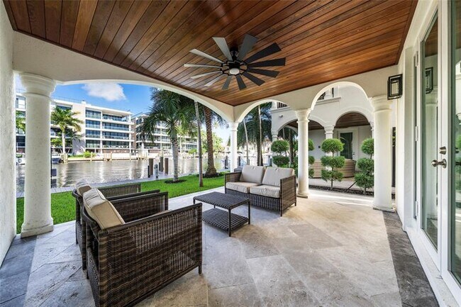 property at 61 Isle of Venice Dr