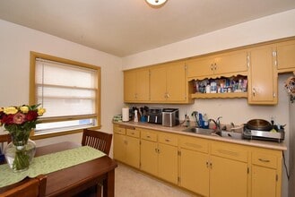 4443 S 5th Pl, Unit 4443 in Milwaukee, WI - Building Photo - Building Photo