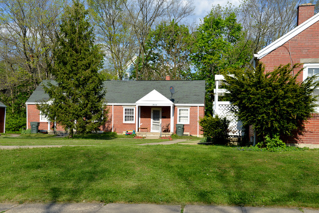 1956 Victoria Ave in Dayton, OH - Building Photo - Building Photo