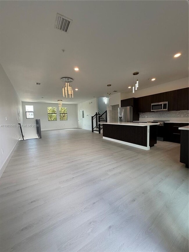 10479 NW 82nd St in Doral, FL - Building Photo - Building Photo