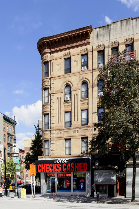 402 East 116th Street in New York, NY - Foto de edificio