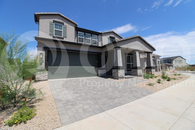 property at 5976 E Quail Ave