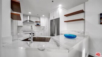 10724 Wilshire Blvd in Los Angeles, CA - Building Photo