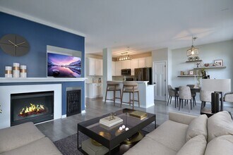 5502 Cambridge Way in Hanover Park, IL - Building Photo - Building Photo