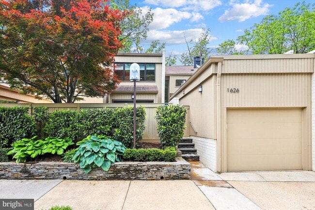 property at 1626 Waters Edge Ln