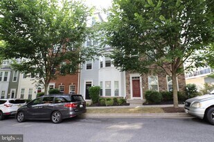6041 Maple Hill Rd in Ellicott City, MD - Building Photo