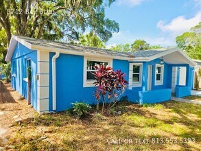 5712 Bay Blvd in Port Richey, FL - Building Photo - Building Photo