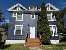 1013 E 6th St in Davenport, IA - Building Photo