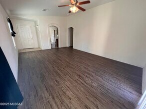7201 S Monks Tale Dr in Tucson, AZ - Building Photo - Building Photo