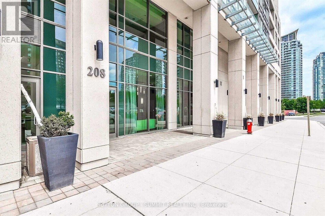208-2208 Enfield Pl in Mississauga, ON - Building Photo