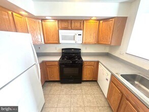 3576 Edgemont St in Philadelphia, PA - Building Photo - Building Photo