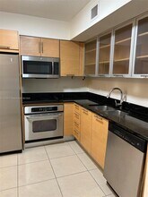 31 SE 5th St, Unit 2008 in Miami, FL - Building Photo - Building Photo