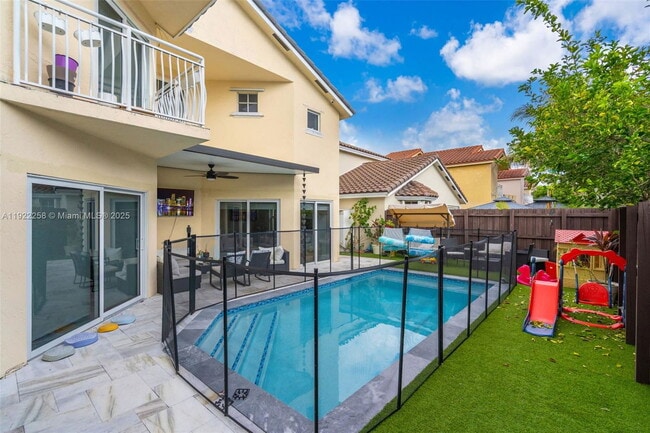 15452 SW 50th Terrace in Miami, FL - Building Photo - Building Photo