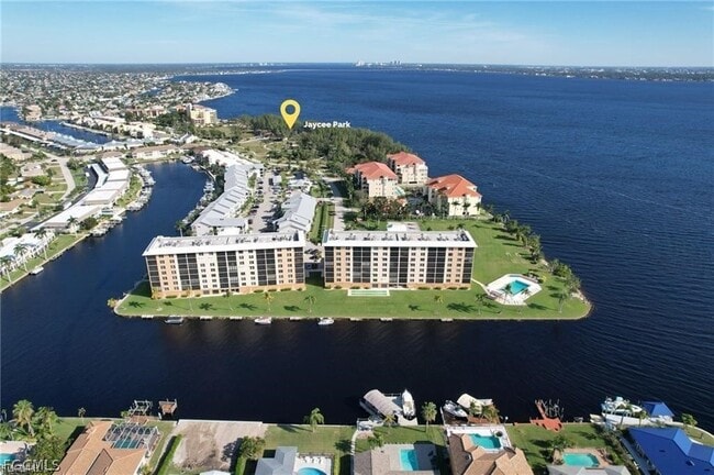 property at 4280 SE 20th Pl