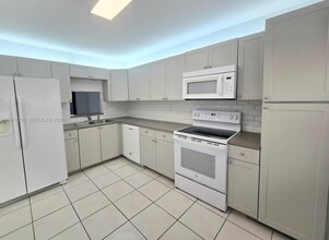 15081 SW 127th Ct in Miami, FL - Building Photo - Building Photo