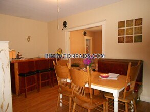 42 Orchard Rd-Unit -1 in Brookline, MA - Building Photo - Building Photo