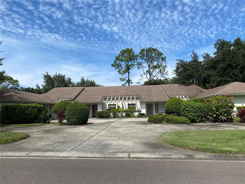 9303 Golf View Dr in New Port Richey, FL - Building Photo