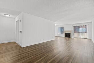 10604 Wilkins Ave in Los Angeles, CA - Building Photo - Building Photo