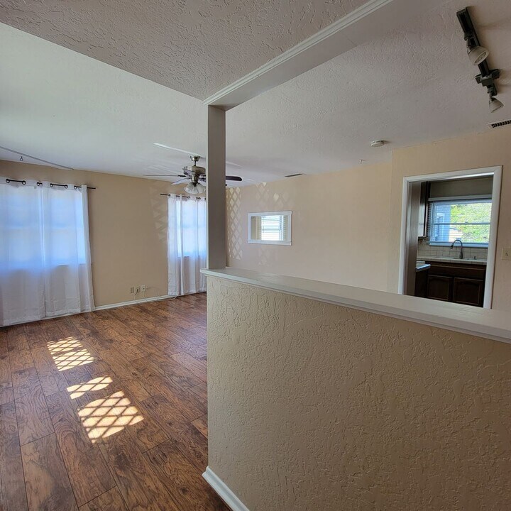 4863 Parks Ave in La Mesa, CA - Building Photo