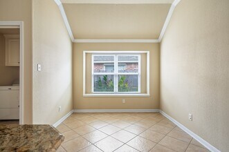 9515 Denfield Ln in Houston, TX - Foto de edificio - Building Photo