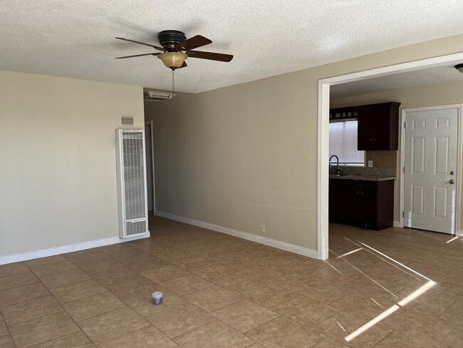 5406 Morongo Rd in Twentynine Palms, CA - Building Photo - Building Photo