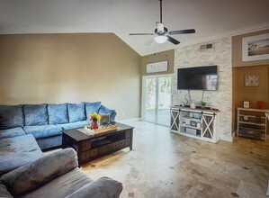 8411 Garden Gate Pl in Boca Raton, FL - Building Photo - Building Photo