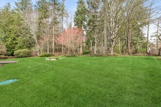 22310 NE 62nd Pl in Redmond, WA - Building Photo - Building Photo