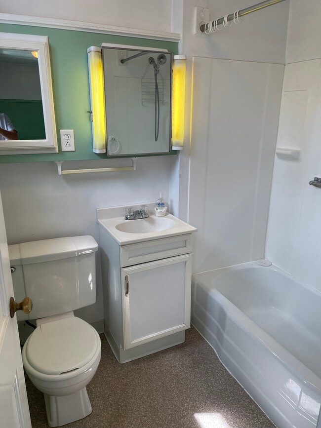 108 Erie St, Unit 108 Erie St in Edinboro, PA - Building Photo - Building Photo