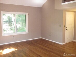 202 Goldmine Ln in Old Bridge, NJ - Building Photo - Building Photo