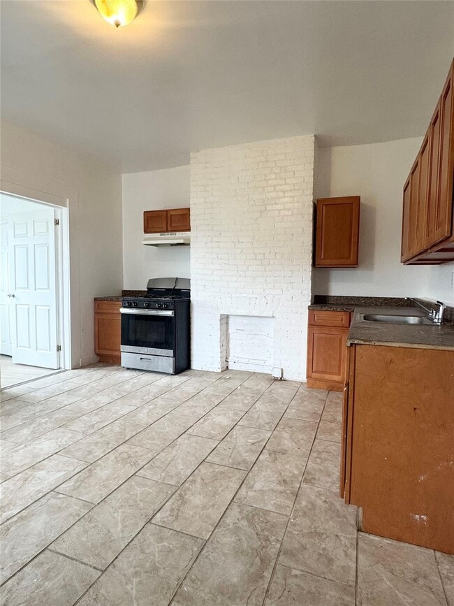 245 Warburton Ave in Yonkers, NY - Building Photo - Building Photo