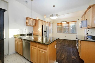 712 6th St, Unit 1R in Union City, NJ - Building Photo - Building Photo