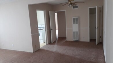 4450 Murietta Ave in Los Angeles, CA - Building Photo - Building Photo