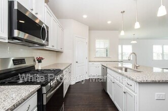 1043 Winnett Dr in Waxhaw, NC - Building Photo - Building Photo