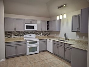 6805 Terbet Ct in Fort Worth, TX - Foto de edificio - Building Photo