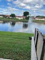 4423 Woodstock Dr in West Palm Beach, FL - Building Photo