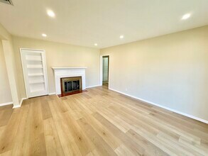 2544 N Keystone St in Burbank, CA - Building Photo - Building Photo