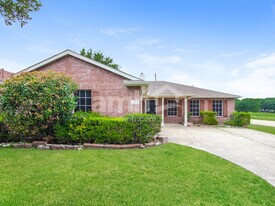 1100 Warrington Way in Forney, TX - Building Photo