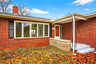 3637 Sunset Dr in Upper Arlington, OH - Building Photo - Building Photo