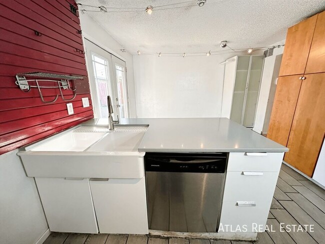 218 W Rockrimmon Blvd in Colorado Springs, CO - Building Photo - Building Photo