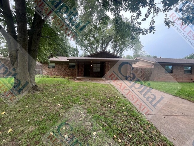 property at 713 S Brookview Ln