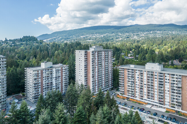 Lillooet Building in North Vancouver, BC - Building Photo - Building Photo