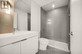 33 Helendale Ave in Toronto, ON - Building Photo - Building Photo